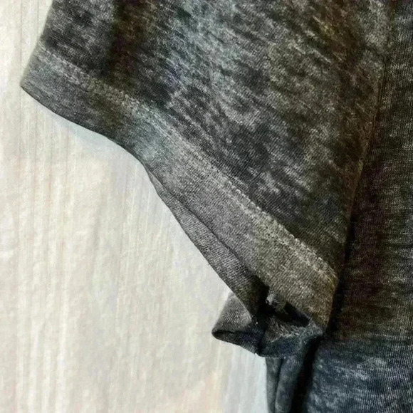 BCG BURNOUT SHORT SLEEVE V-NECK WORKOUT TOP SHIRT BLACK SIZE M LIGHTWEIGHT - Picture 3 of 5